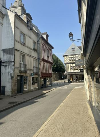 Grand studio de caractère centre ville Vannes