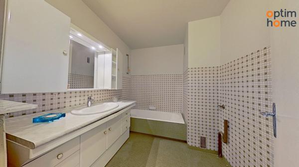 T4 + TERRASSE ET GARAGE