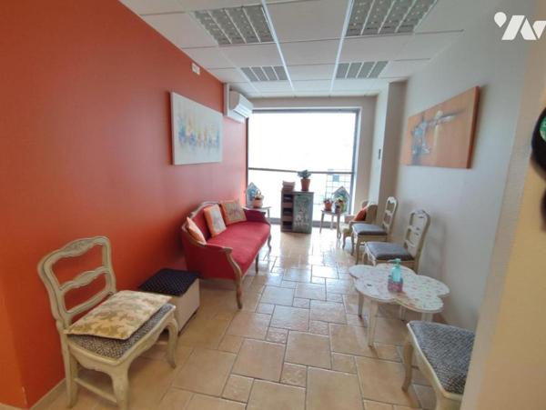 Hypercentre ville Le Mans proche République Local Commercial située au rez-de-chaussée de 100 m²