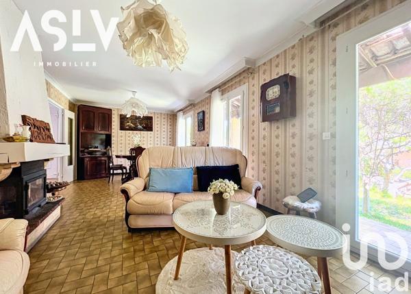 Maison traditionnelle 5 pièces de 120 m² à Solliès-Toucas (83210)