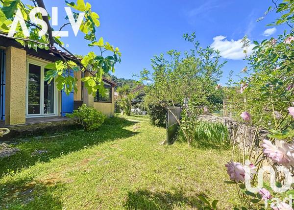 Maison traditionnelle 5 pièces de 120 m² à Solliès-Toucas (83210)