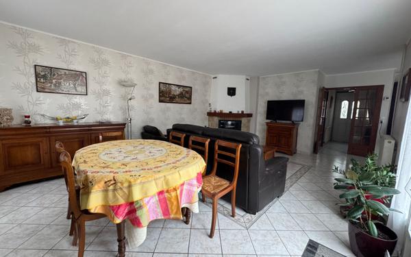 Maison à vendre    5 pièces • 105,64 m2 Chelles