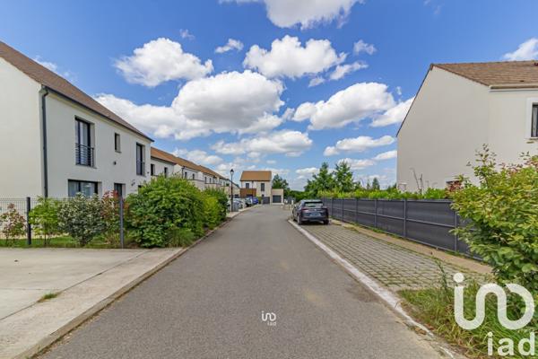 Maison 5 pièces de 95 m² à Orgeval (78630)