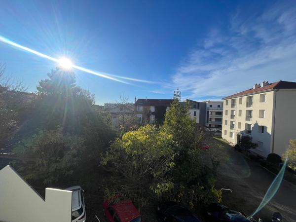 Appartement T3 au 2 ème étage d'un immeuble sécurisé