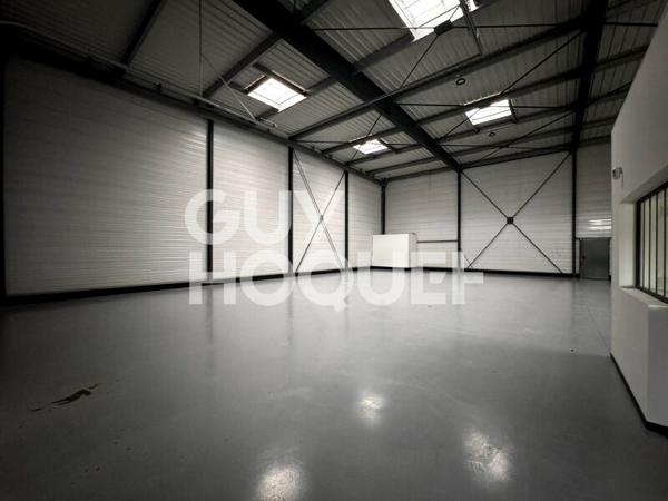 A loué Entrepôt / local industriel à Ribécourt.