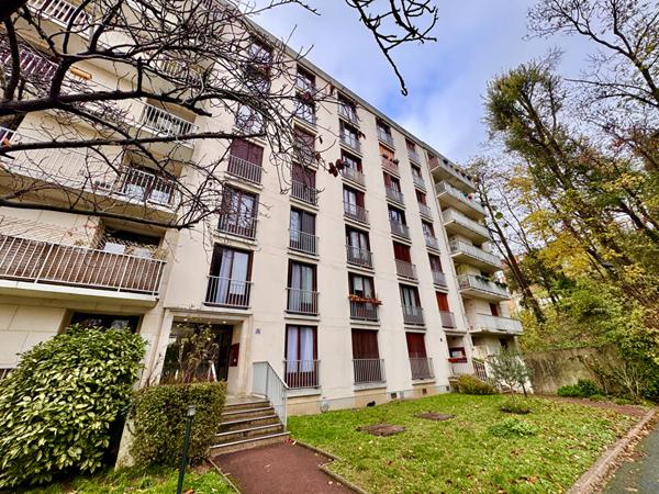Appartement Fontenay-sous-Bois 1 pièce 28.73 m2