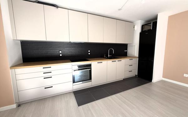 Appartement à vendre    3 pièces • 66,25 m2 Antony