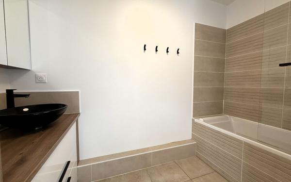 Appartement à vendre    3 pièces • 66,25 m2 Antony