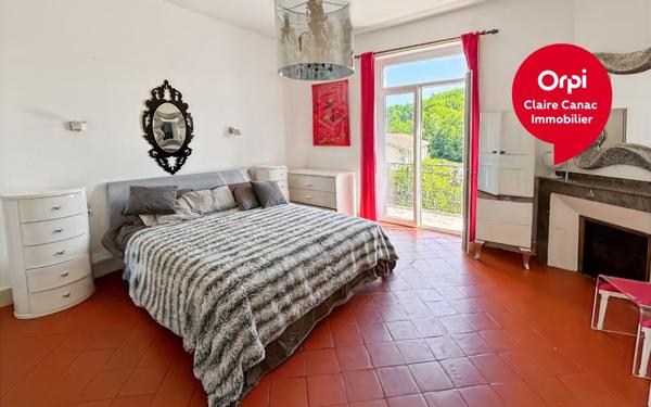 Maison à vendre    11 pièces •  Burlats