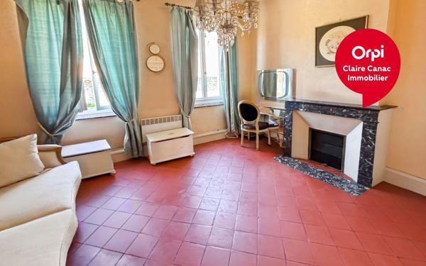 Maison à vendre    11 pièces •  Burlats