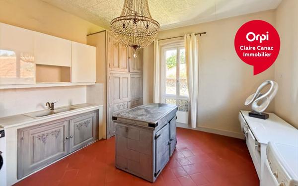 Maison à vendre    11 pièces •  Burlats