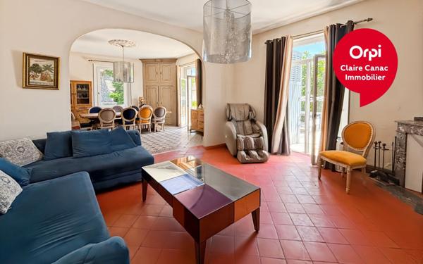 Maison à vendre    11 pièces •  Burlats