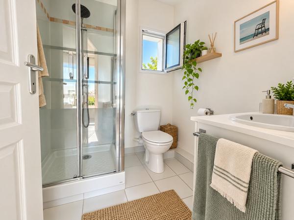 Maison
         3 pièces
        - 67 m² 269 900 € *
