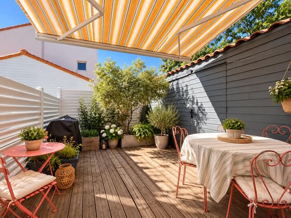 Maison
         3 pièces
        - 67 m² 269 900 € *