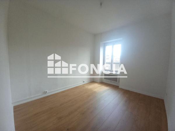 Location Appartement 4 pièces 85 m² - Poitiers Cedex 86000
