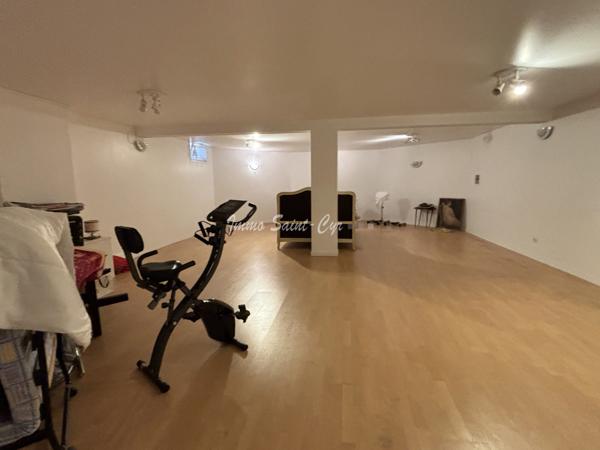 Maison 7 pièce(s) 4 chambre(s) 271 m²