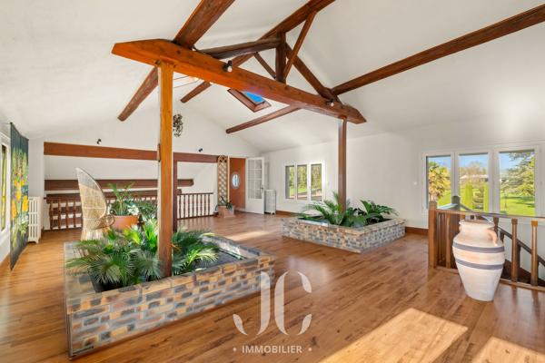 Propriété de caractère fin XIX – Parc arboré de 5 000 m² – 423 m² habitables – Piscine