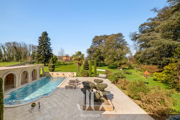 Propriété de caractère fin XIX – Parc arboré de 5 000 m² – 423 m² habitables – Piscine
