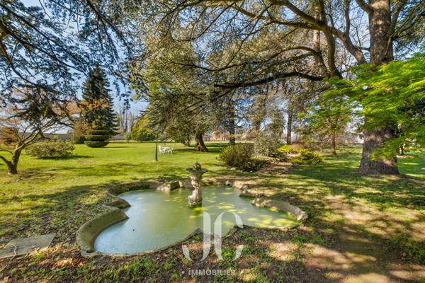 Propriété de caractère fin XIX – Parc arboré de 5 000 m² – 423 m² habitables – Piscine