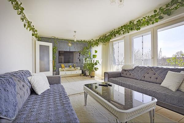 Appartement 4 pièces avec une terrasse et un garage