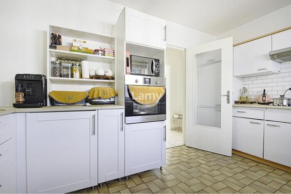 Appartement 4 pièces avec une terrasse et un garage