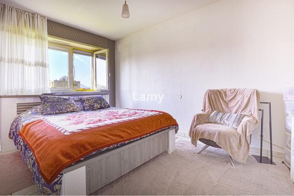 Appartement 4 pièces avec une terrasse et un garage