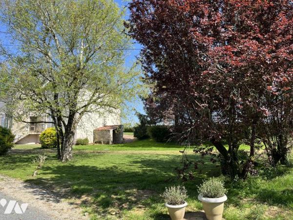 Propriété avec dépendances à Sainte-Hermine