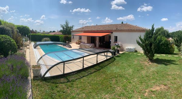 47340 HAUTEFAGE LA TOUR Maison contemporaine de plain pied à Hautefage la Tour avec piscine