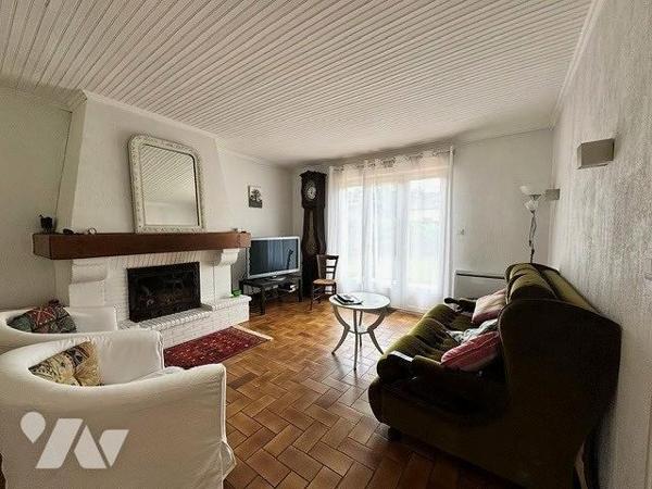 PAVILLON SUR SOUS-SOL 