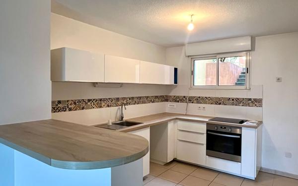 Maison à louer    3 pièces •  Saint-Clément-de-Rivière