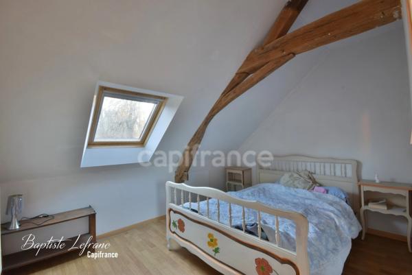 À 2 minutes de Baugé, découvrez cette longère de 150 m² pleine de caractère et de potentiel !