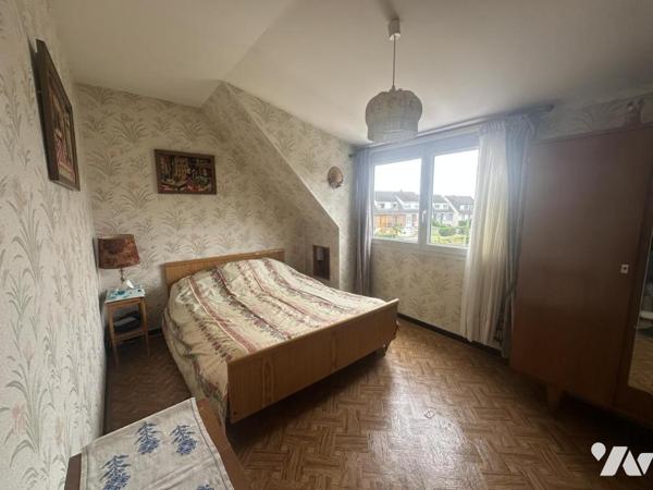 Maison 3 chambres avec jardin, véranda, garage et caves – Avion