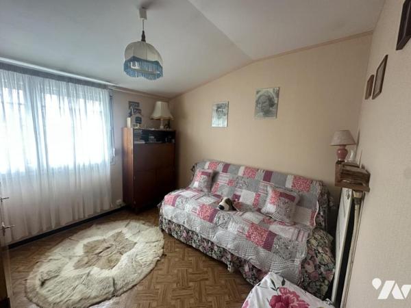 Maison 3 chambres avec jardin, véranda, garage et caves – Avion