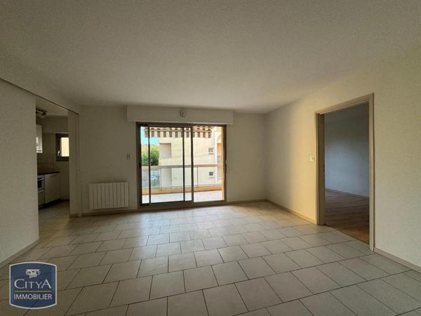 Appartement à louer 2 pièces 46.81m² Périgueux (24000)