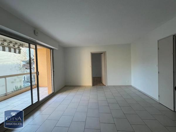 Appartement à louer 2 pièces 46.81m² Périgueux (24000)