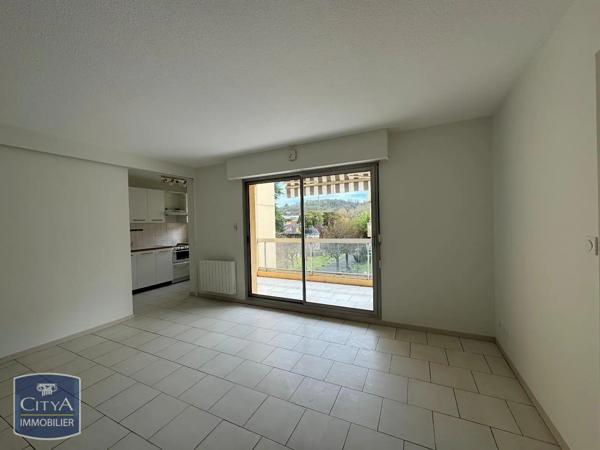Appartement à louer 2 pièces 46.81m² Périgueux (24000)