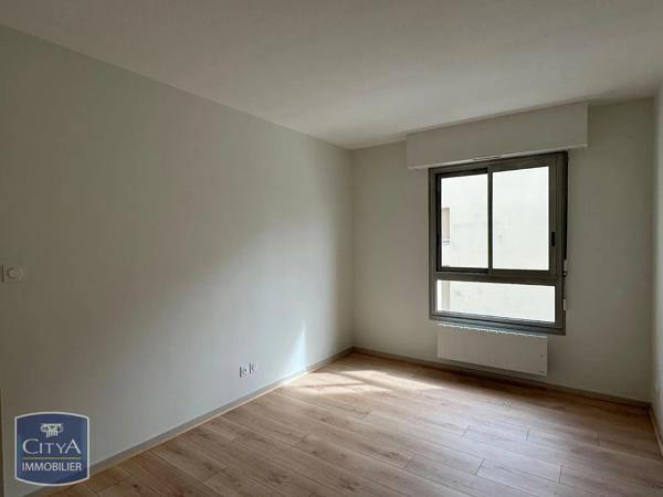 Appartement à louer 2 pièces 46.81m² Périgueux (24000)