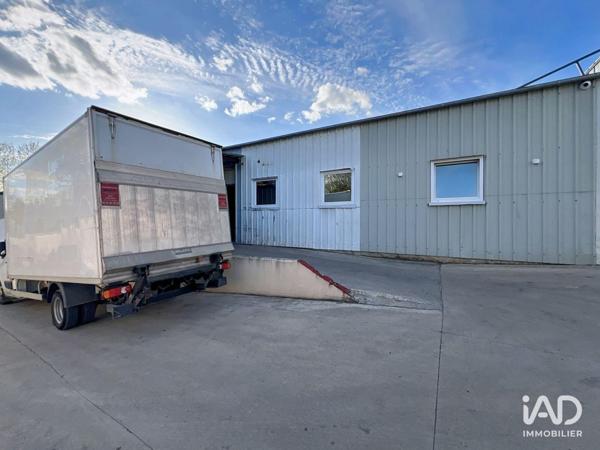 Location local d’activité 449 m² Grisy-Suisnes