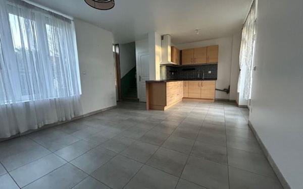 Maison à vendre    3 pièces • 75 m2 Laon