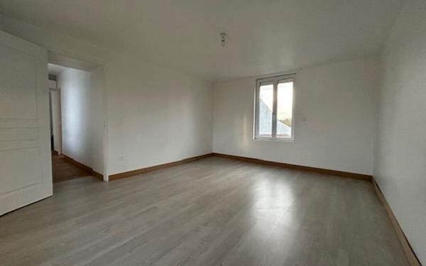Maison à vendre    3 pièces • 75 m2 Laon