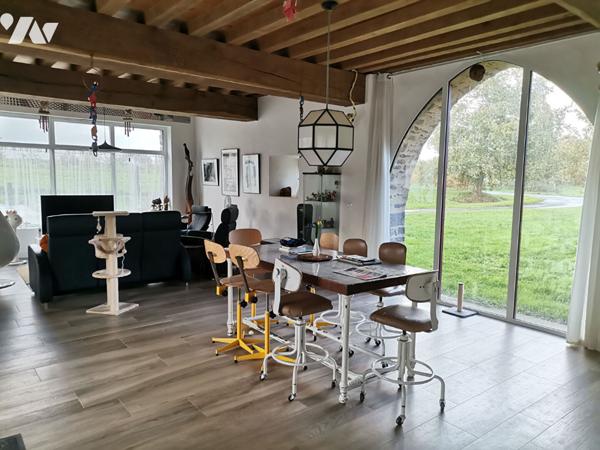 EXCLUSIVITE - IFFENDIC longère de 230 m² avec gîte, hangar et grange