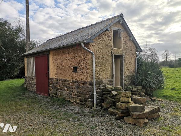 EXCLUSIVITE - IFFENDIC longère de 230 m² avec gîte, hangar et grange