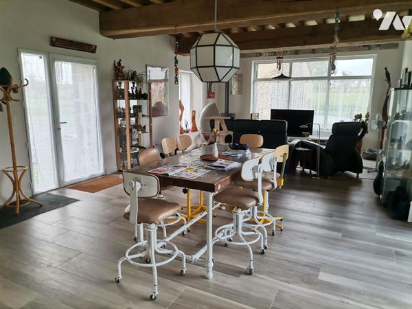 EXCLUSIVITE - IFFENDIC longère de 230 m² avec gîte, hangar et grange