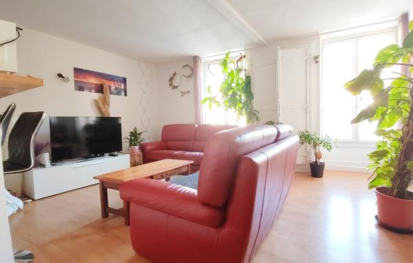Location  meublé Appartement T3   Voiron Centre   73 m2