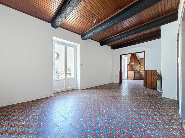 Appartement T3/4 avec garage et cour – Vue dégagée sur les hauteurs de Graissessac