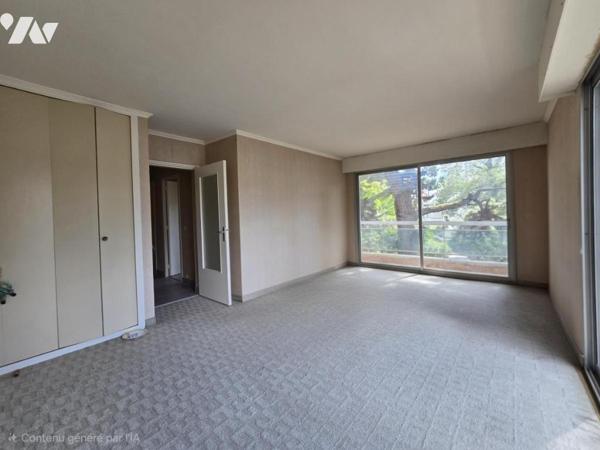 LA BAULE, appartement situé au 1er étage avec ascenseur 