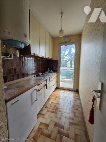 LA BAULE, appartement situé au 1er étage avec ascenseur 