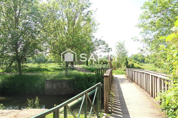 Grand appartement de deux pièces avec une belle terrasse !Ravalement récemment réalisé!