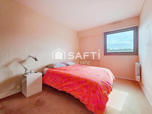 Dernier étage: appartement lumineux avec balcon orienté sud