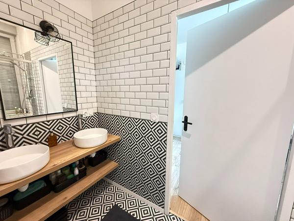 3 pièces refait à neuf - Les-Ponts-de-Cé Bourg,  
Les ponts de ce 49130